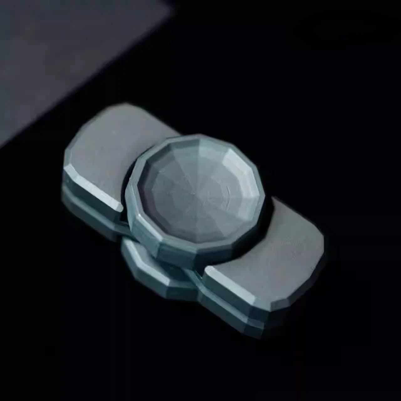 LBW EDC N7 Giocattolo antistress da tavolo con spinner meccanico in metallo a due pagine