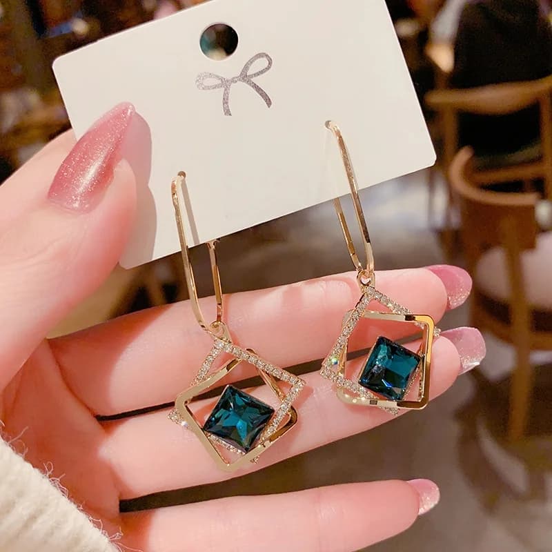 Double-layer diamond-set geometric square earrings, 2026 new style, exquisite and elegant, high-end ear accessories, fashionable