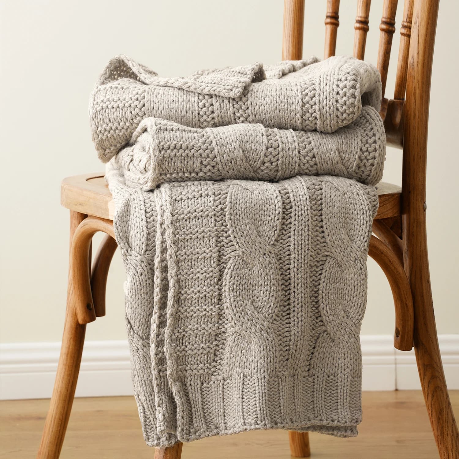 Battilo Coperta da tiro lavorata a maglia con cavo solido Coperte calde e accoglienti in maglia per divano da letto Coperta da divano scozzese Coperta decorativa all'uncinetto