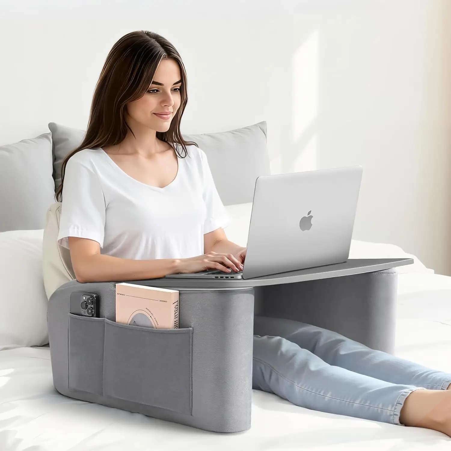 Cuscino Ergonomico da Lettura con Braccioli, Scrivania in Legno per Laptop, Tasche Laterali per Letto, Divano o Pavimento (Grigio, Grande)