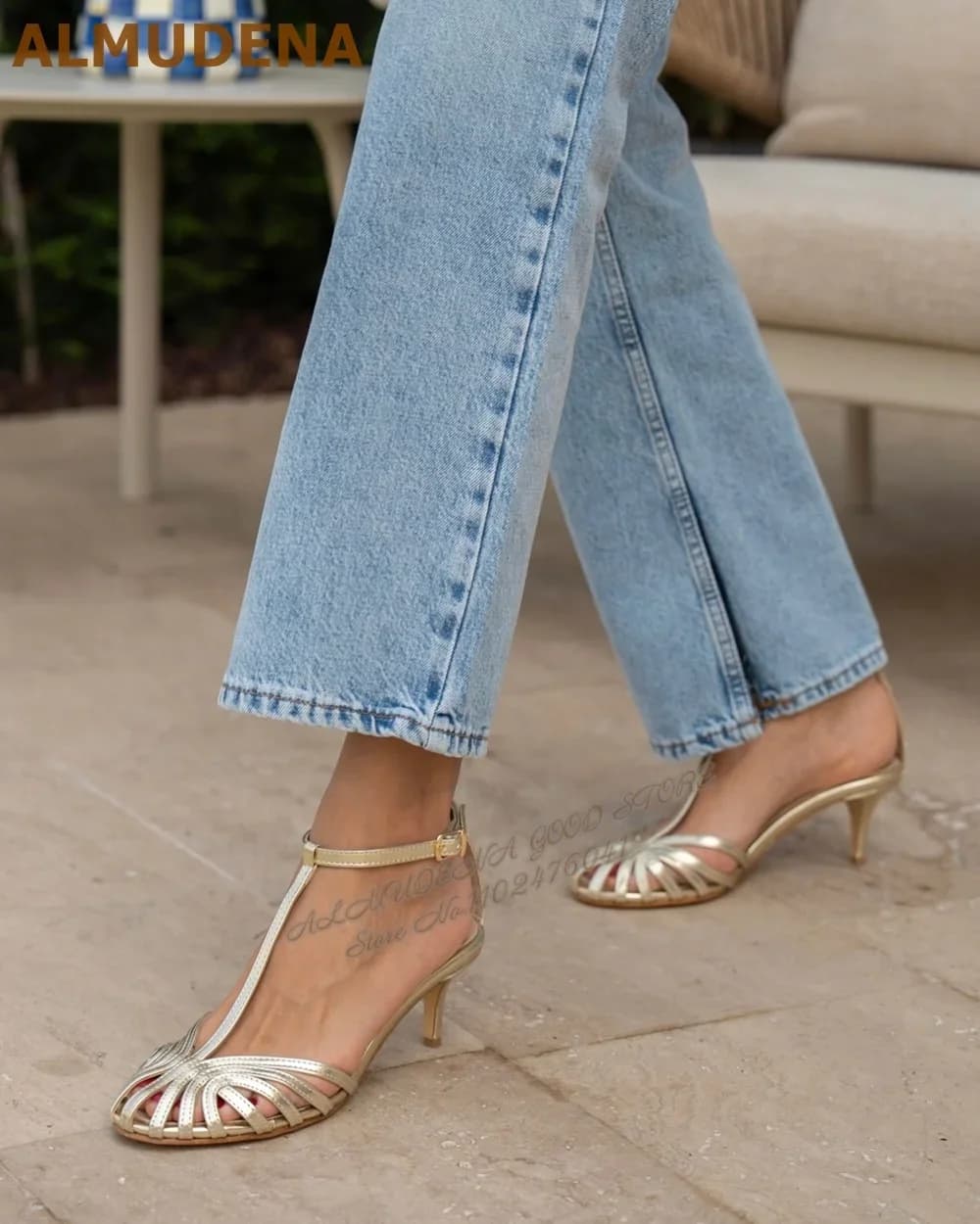 ALMUDENA Sandali con cinturino in argento oro champagne Tacco a spillo T-Bar Banda stretta Scarpe eleganti estive in gabbia Scava fuori le scarpe da banchetto