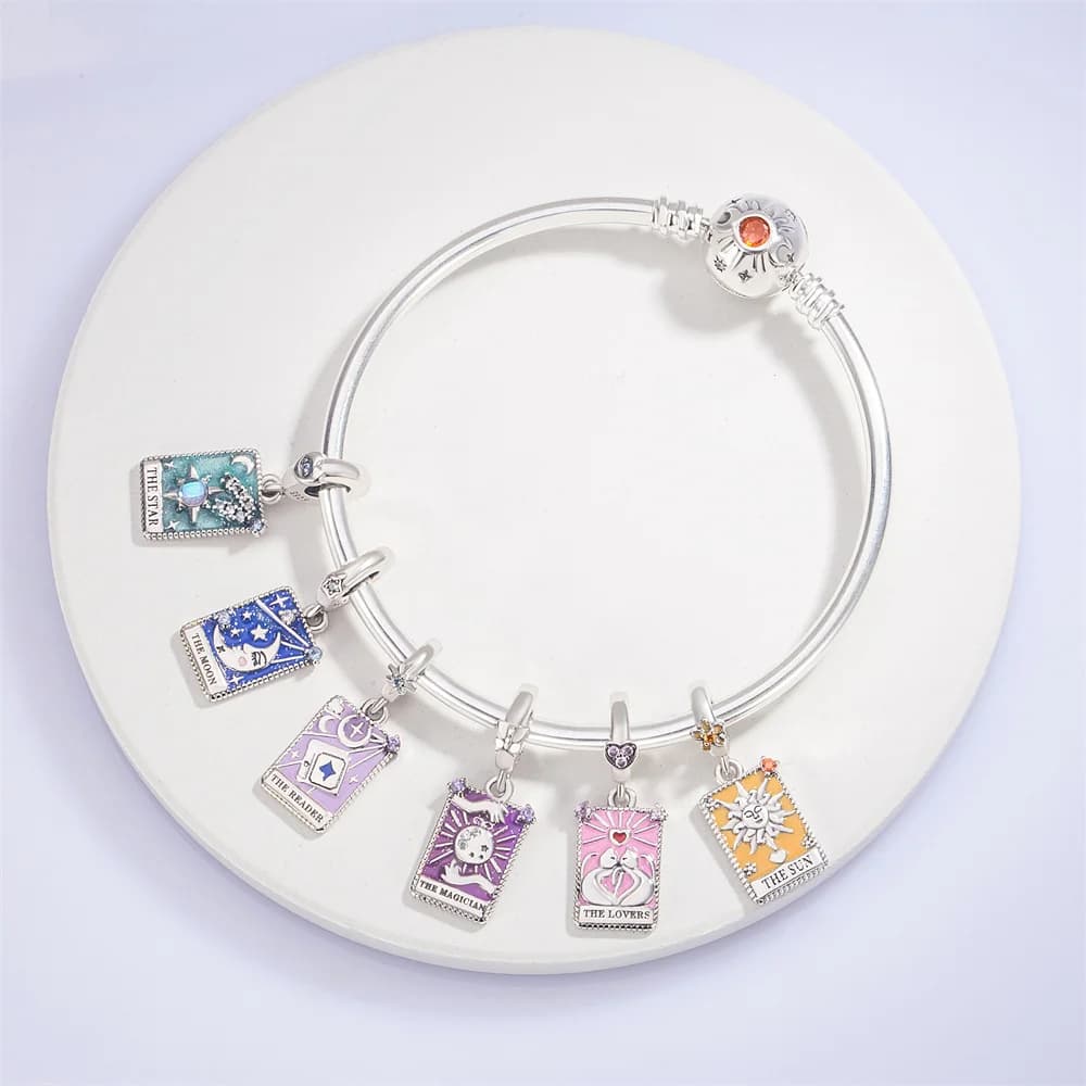 Nuovo ciondolo serie di carte dei tarocchi Sole Luna Stella Ciondolo magico Fascino adatto per bracciale Pan originale Gioielli donna fai da te Regalo squisito