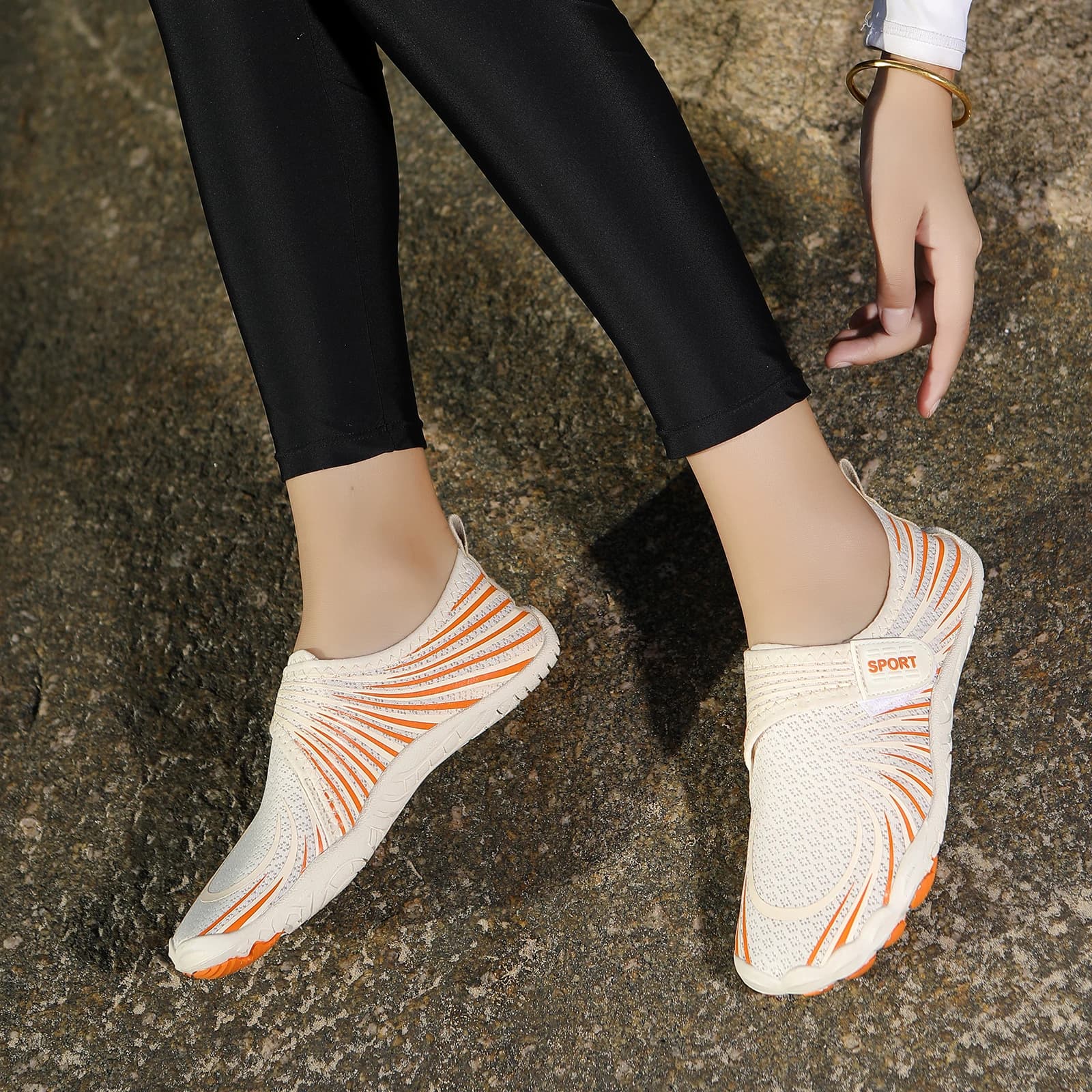 Adult Breathable Aqua Shoes Non-Slip Quick Dry Beach Water Shoes Anti-Wear for Outdoor Swimming Diving Wading