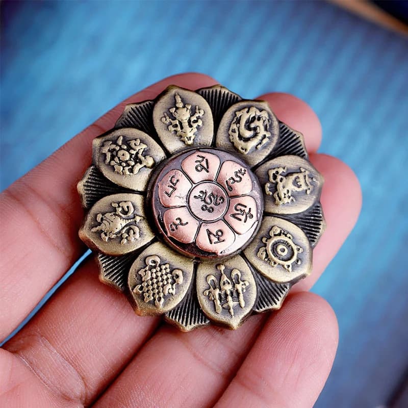 Zen Buddha Fidget Spinner Ruota di loto in metallo Punta delle dita Giroscopio Decompressione Gadget fantastici Giocattoli per ADHD e ansia Bambini Adulti