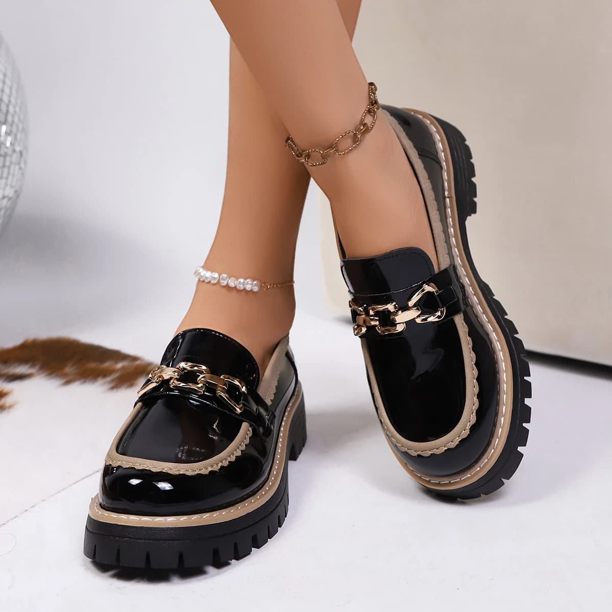 Scarpe col tacco alto con suola spessa e punta tonda alla moda Primavera Autunno Scarpe da donna con suola casual comode e comode popolari