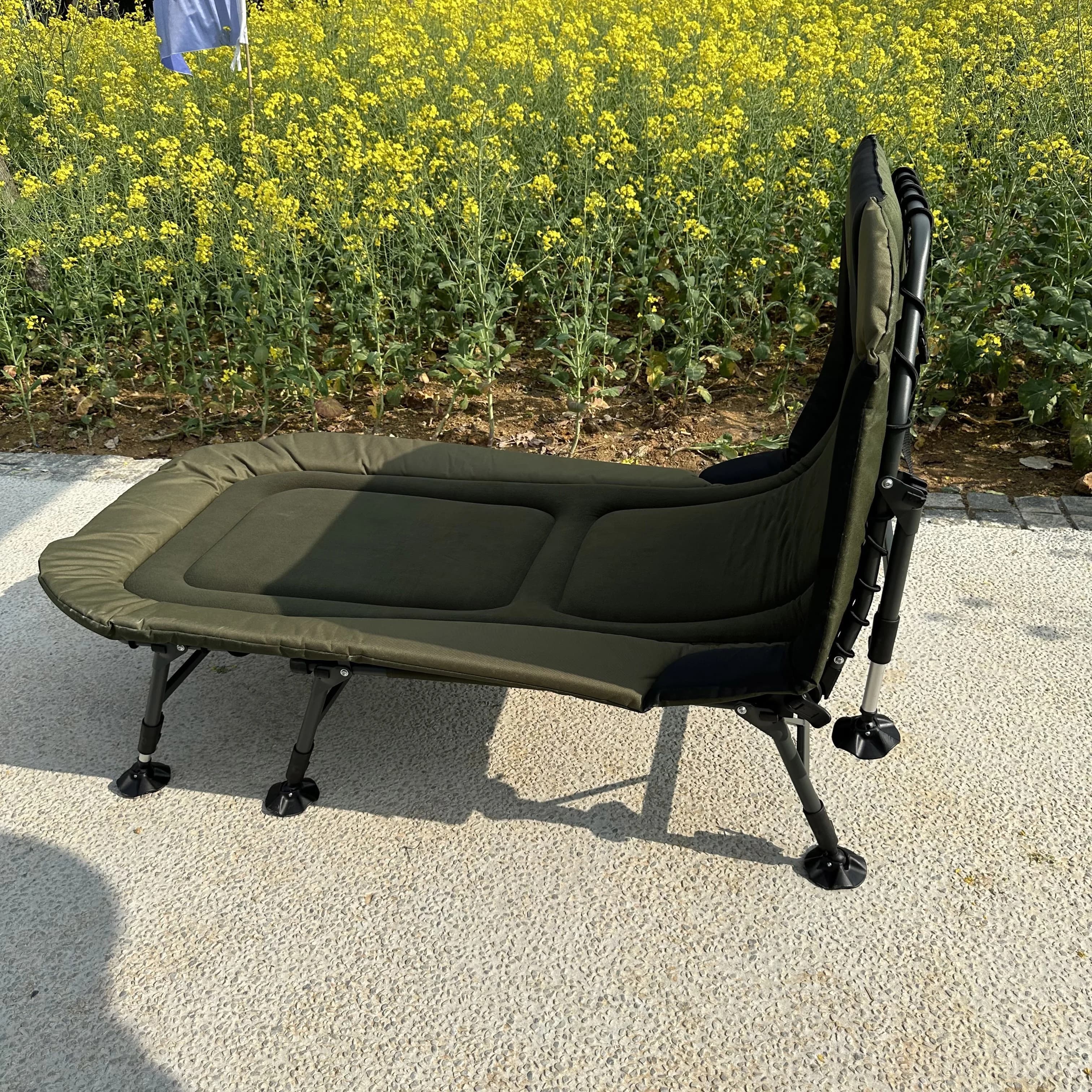 Single foldable camping cradles Outdoor trekking bag 600D Folding sleeping bags Camping beds with metal frame