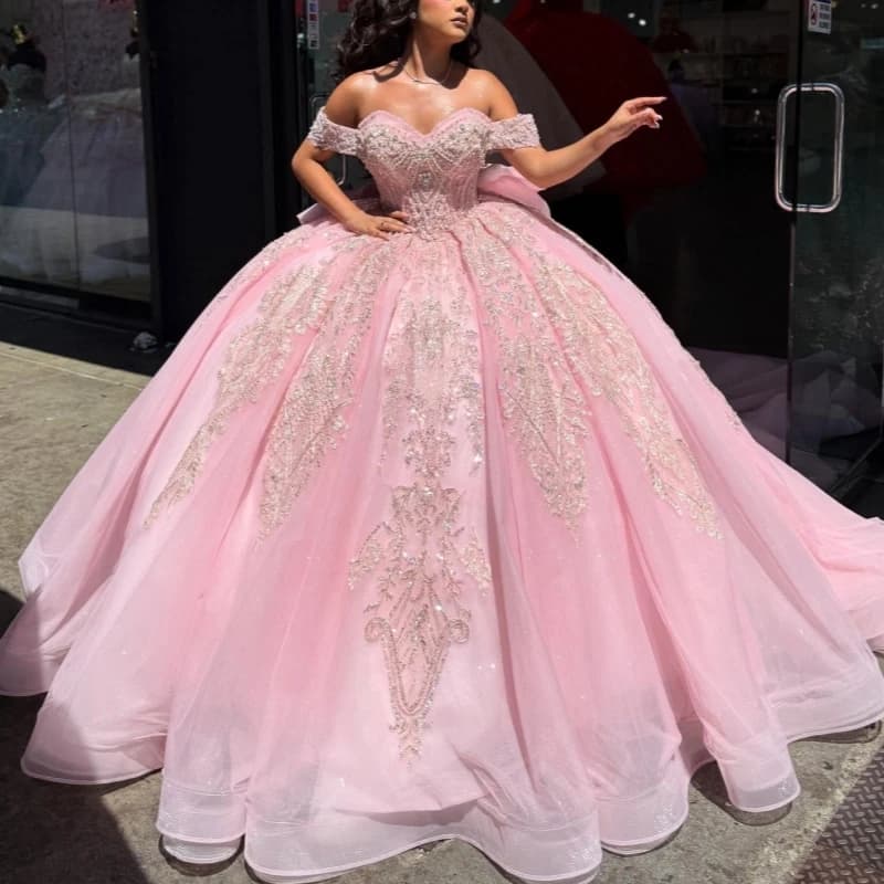 Abiti Quinceanera rosa lucido Abito da ballo con spalle scoperte Applique con paillettes Perline di pizzo Corsetto in tulle di cristallo Abito dolce 16 Vestid
