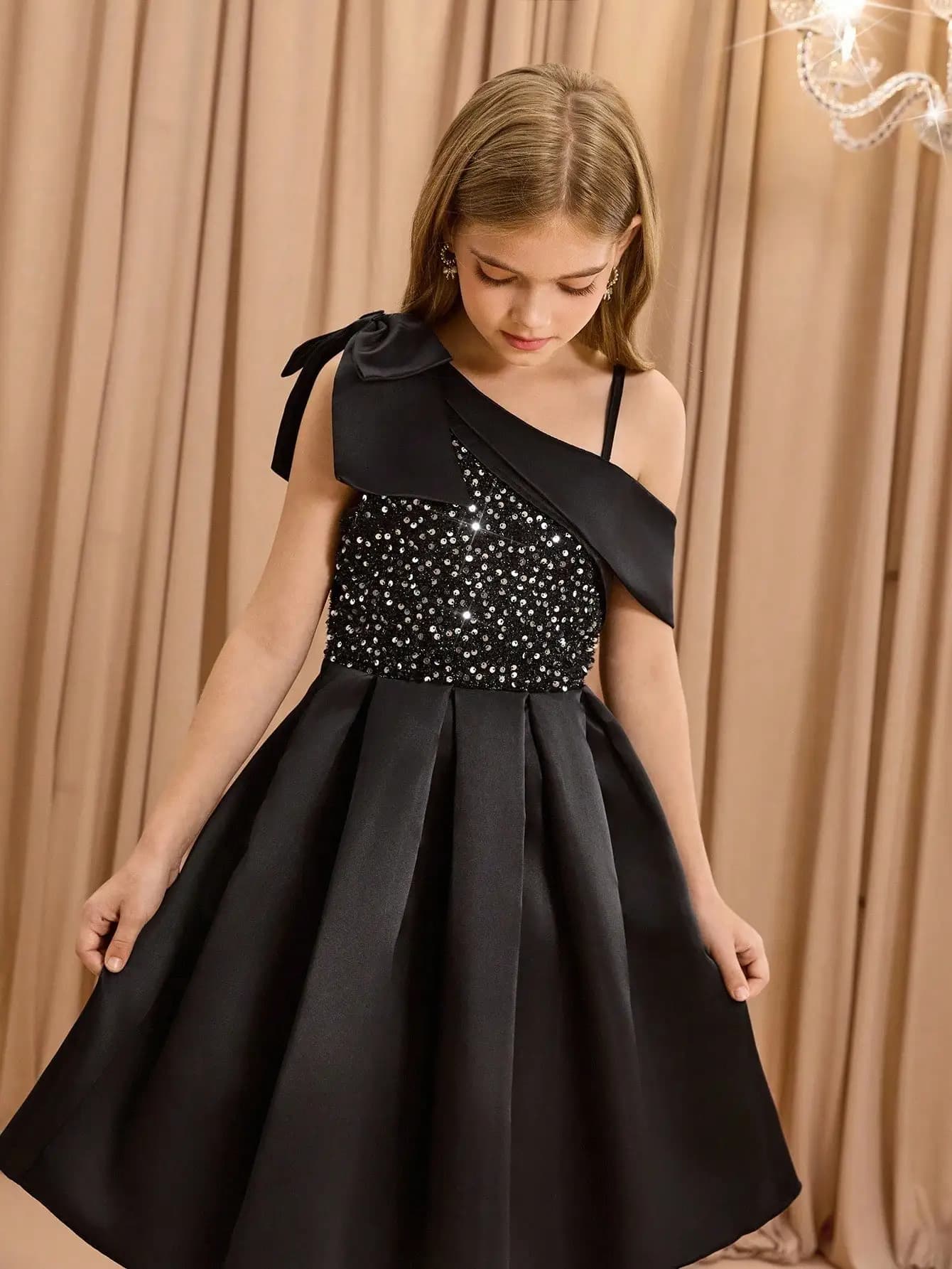 Elegant Black One Shoulder Sequined Knee Length Formal Dress For Women
