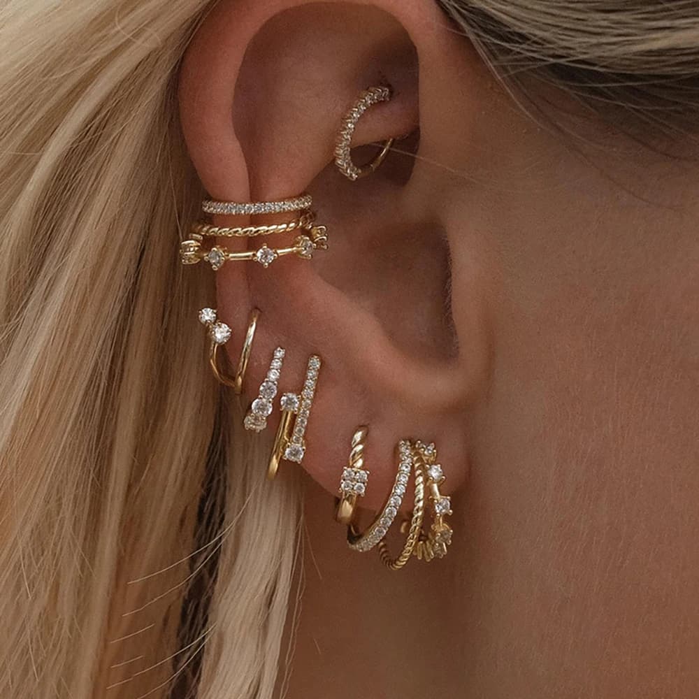 Orecchini classici per donna Acciaio inossidabile Zirconia Polsino dell'orecchio placcato oro Orecchini a cerchio Orecchini per piercing alla cartilagine