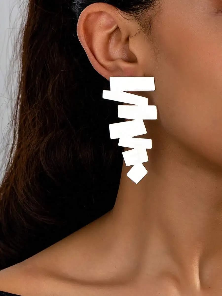 1 Pair Asymmetrical Geometric Retro Exaggerated Stud Earrings for Women