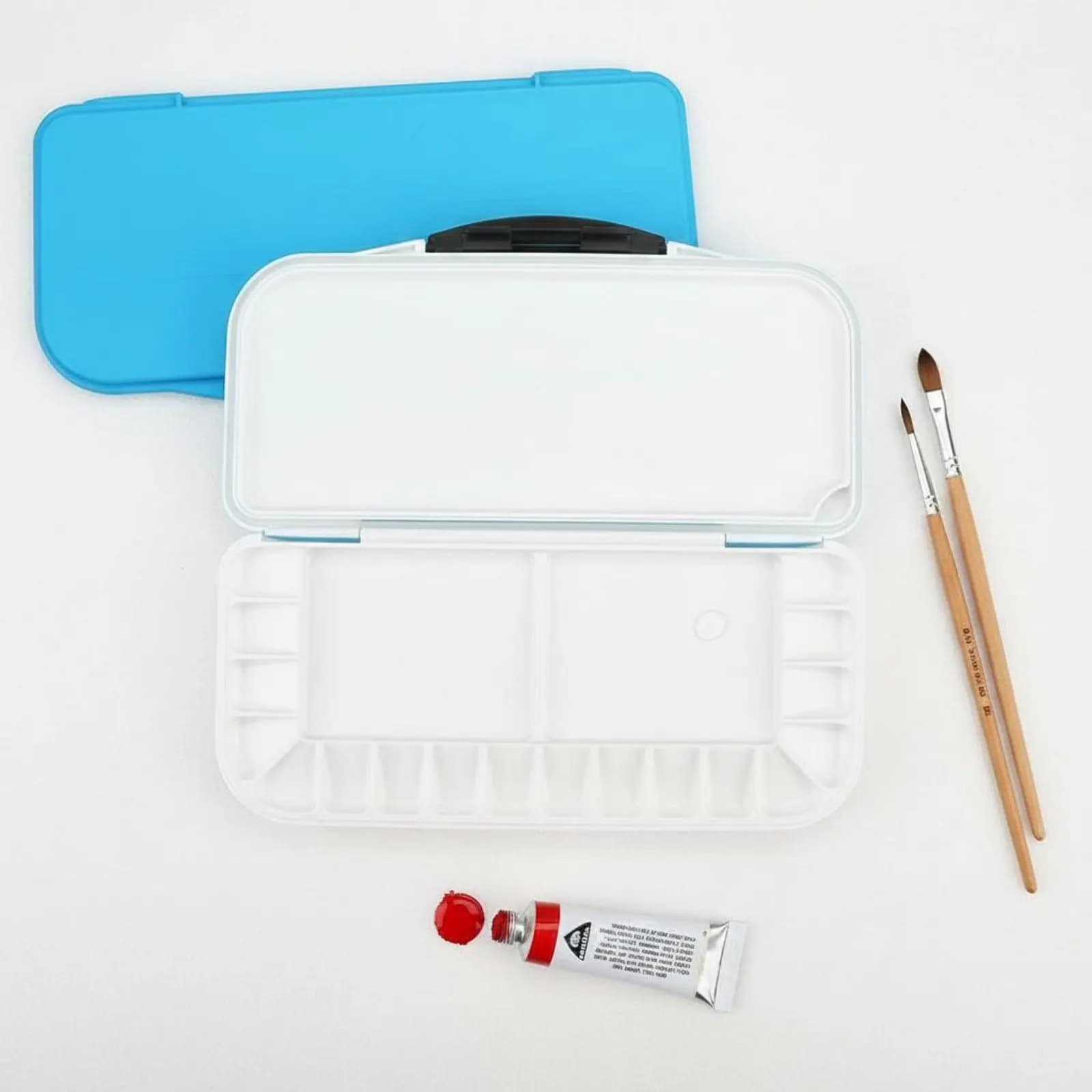 18-Well Airtight Palette Easy to Clean Airtight Watercolor Palette Sealed Paint Storage Case Keeps Paints Moist for Painters