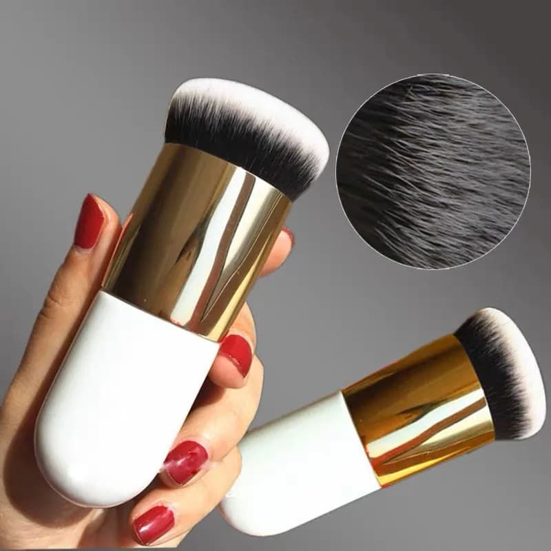 Pennello da 3 colori Pennello per fondotinta Fat Pier Pennello per trucco Bb Cream Pennello per funghi Nessuna polvere Nessun segno Fondotinta Strumenti per trucco portatili