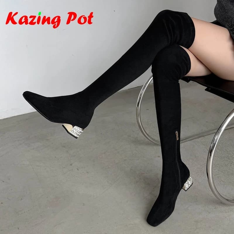 Flock Punta quadrata Cristallo Tacchi medi Stivali lunghi Caldi autunno inverno Scarpe da donna di marca Stivali sopra il ginocchio da donna con tubo da stufa elastico