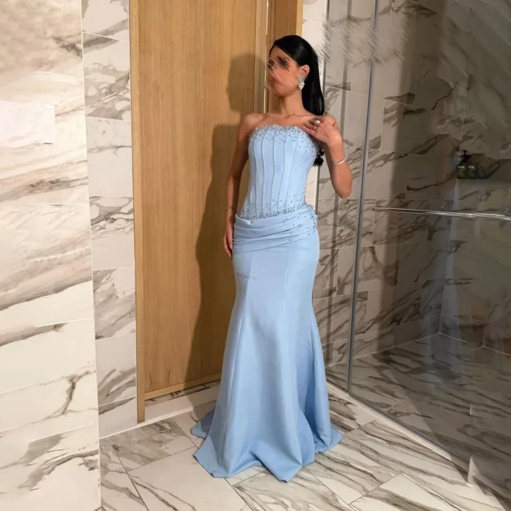 Abito da sera senza spalline personalizzato Splendidi abiti da ballo senza maniche Increspato Occasioni formali Abito da festa con perline sexy Robe Soiree