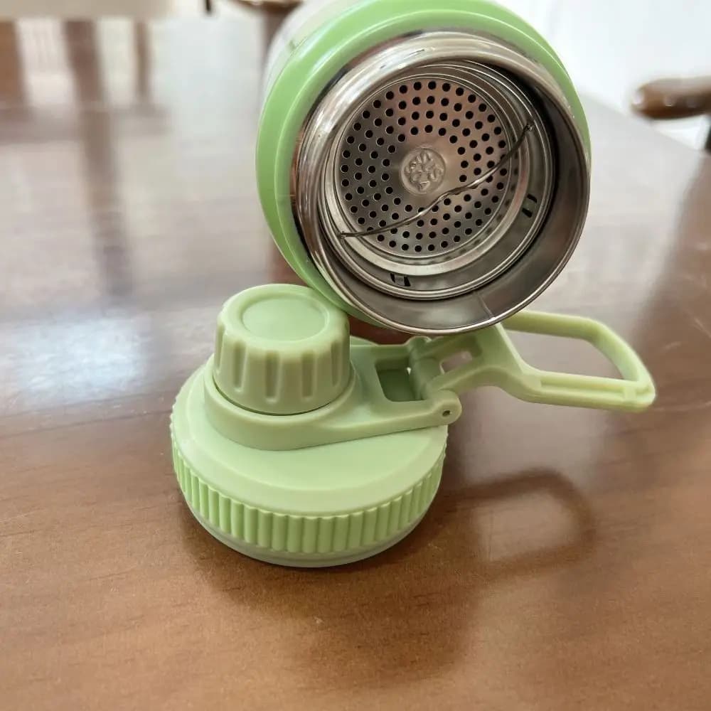 Borraccia Termica 600/800ml in Acciaio Inossidabile, Borraccia Sottovuoto Antigoccia con Fondo Antiscivolo Semplice, Bottiglia Sportiva per Proteine in Polvere