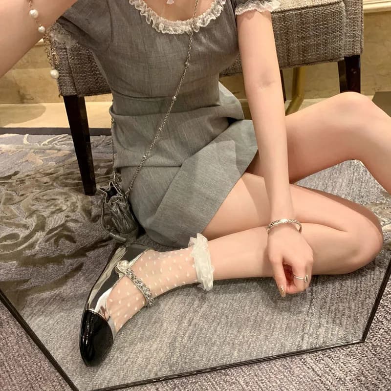 Women's summer thin white ballet style lace lace crystal short tube cute versatile sexy polka dot stockings pile up socks