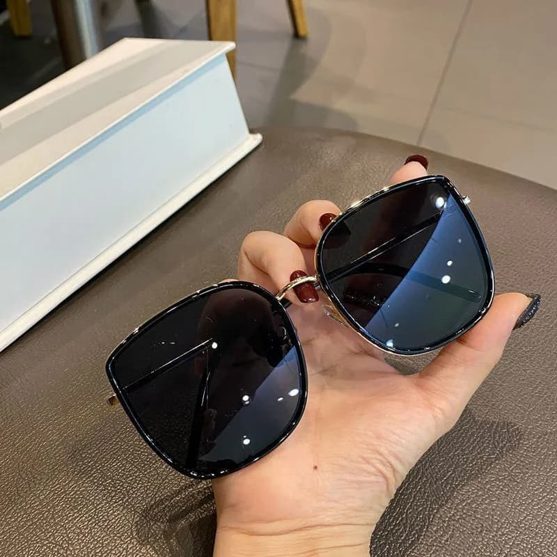 Oversized Fashion New Metal Sunglasses Retro Ladies Glasses Classic Trend Luxury Driving Travel Eyewear UV400