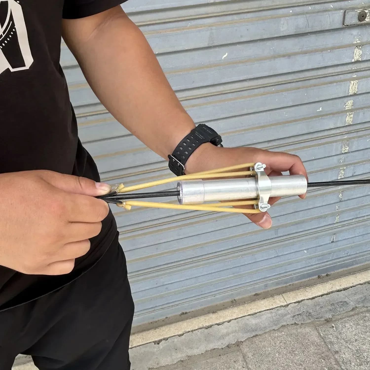 Mini lanciatore di frecce portatile fatto a mano all'aperto giocattolo campeggio escursionismo strumenti di fionda