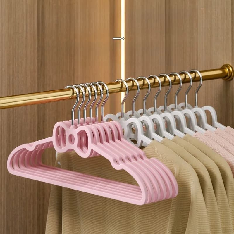 Pink heart shaped plastic hanger with knot, creative, for home and dormitory, anti-slip clothes rack
