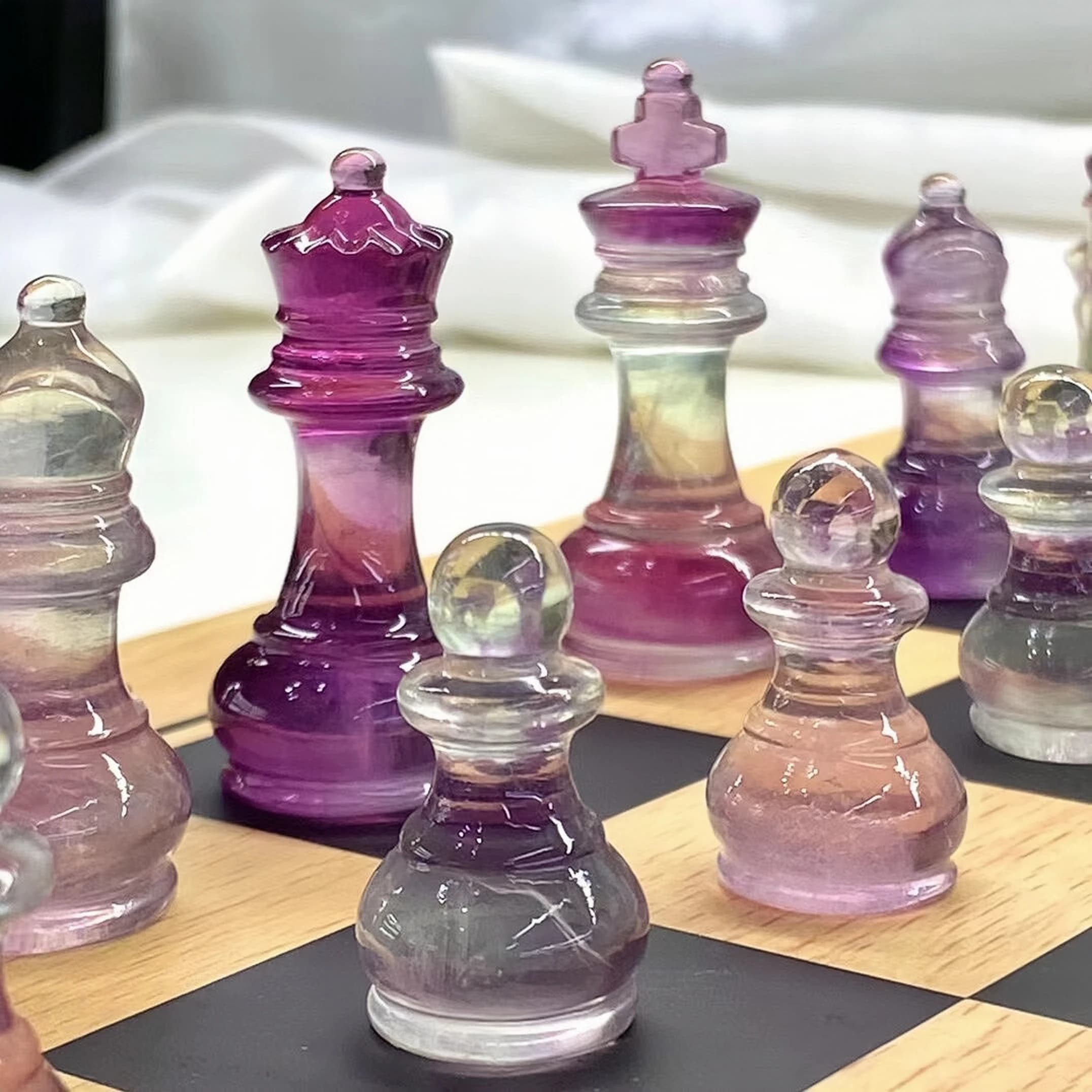 Unearth the Extraordinary: set di scacchi in cristallo di fluorite: un gioco di eleganza e brillantezza