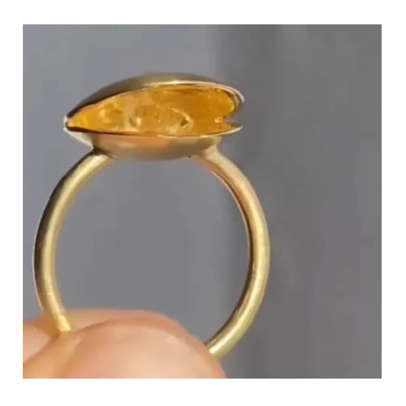 Artificial Diamond Golden Clam Yellow Gold Ring for Women, Exquisite New Design, Chic Retro Simulation Diamond Index Finger Ring