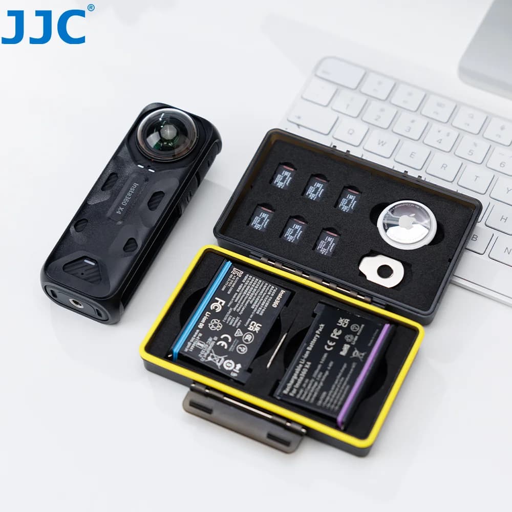 Custodia per batteria per fotocamera JJC 360 X5 per batterie Insta360 X5 X4 X3 Porta carte SD Custodia anti-shock resistente all'acqua con slot AirTag