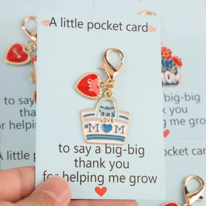 Set di 6 Portachiavi 2D Serie Festa della Mamma con Ciondolo a Forma di 'Un Piccolo Abbraccio' - Regalo Ideale per la Mamma, Signore e Nonne