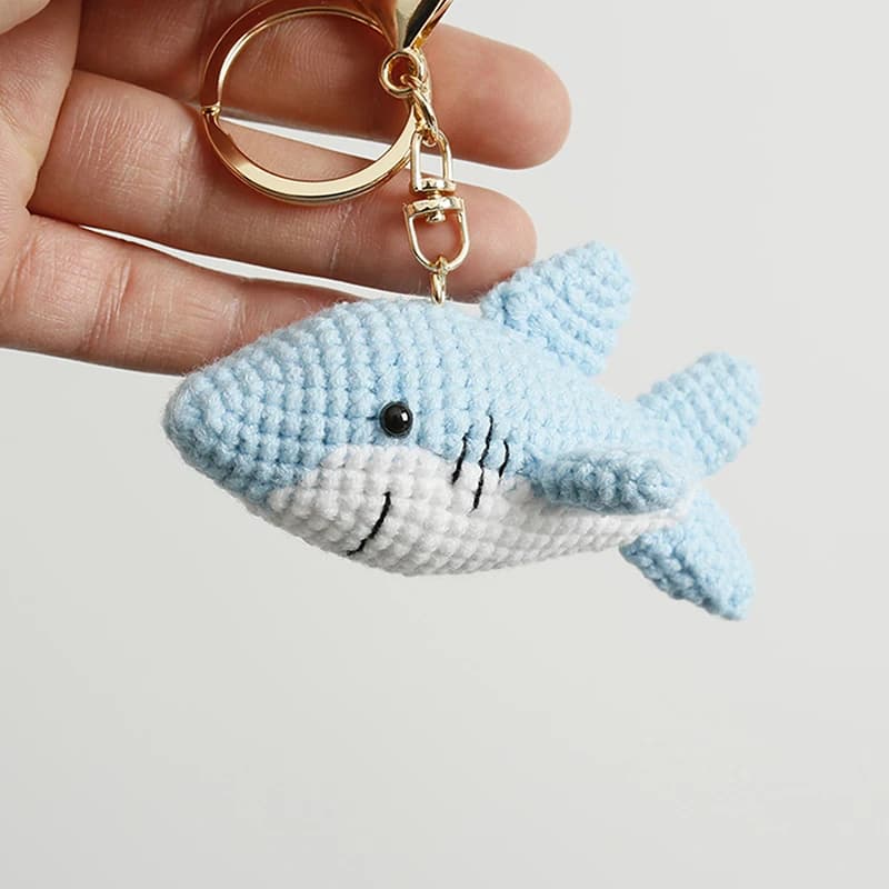 【W】Portachiavi con ciondolo a forma di simpatico squalo, mini portachiavi per auto lavorato a mano, grazioso ciondolo creativo per zaino e borsa, decorazione regalo