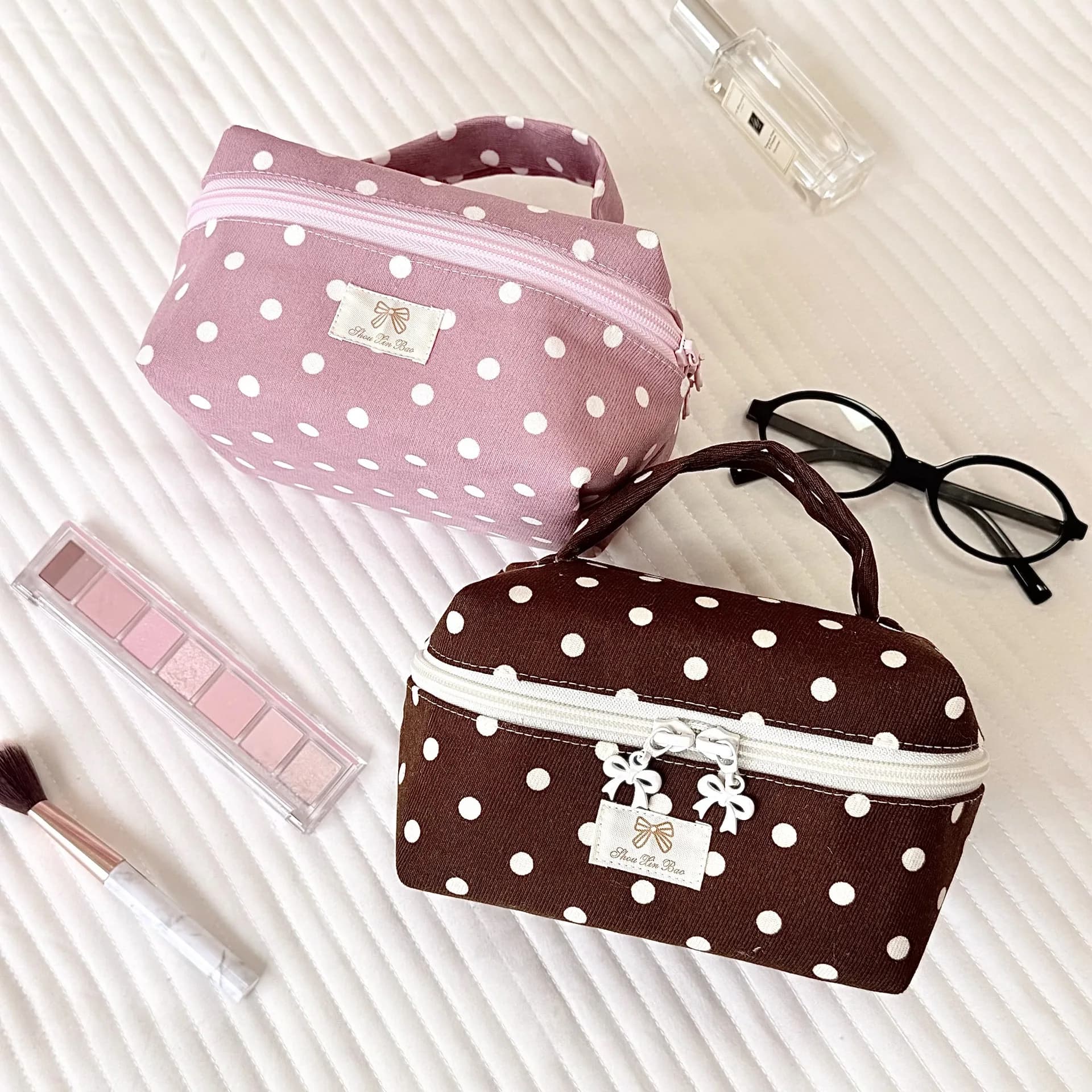 Sweet In's Polka Dot Fabric Portable Makeup Bag with Flip Cover Large Capacity Cosmetic Storage Bag Wash Bag