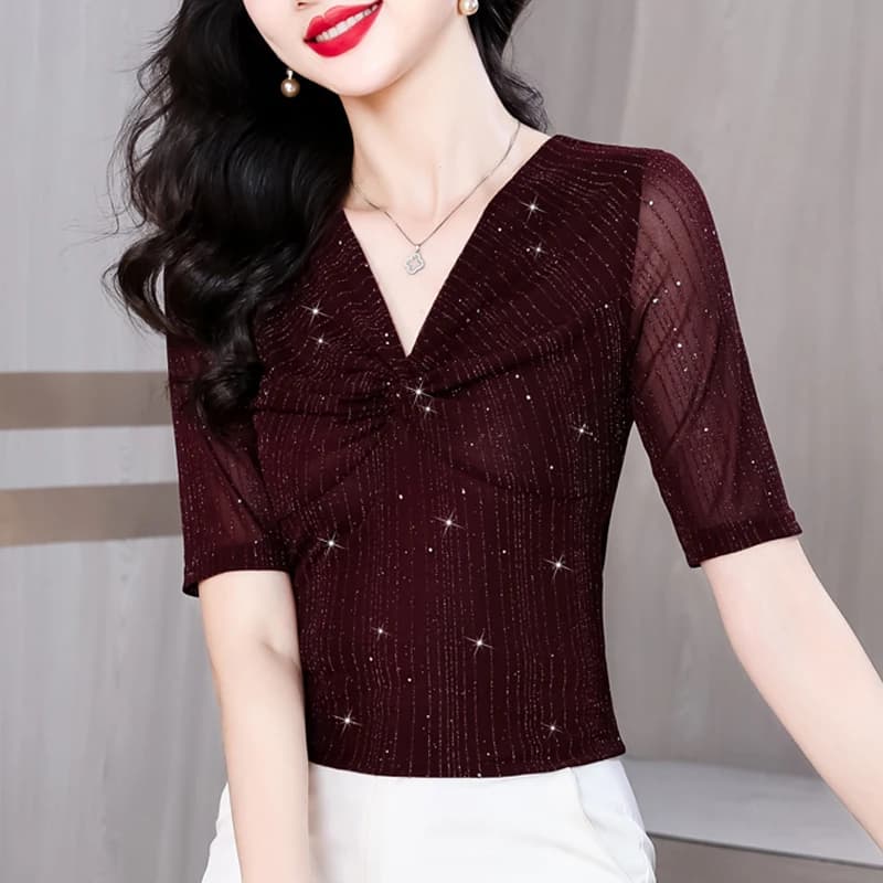 T-shirt da donna coreana alla moda con scollo a V in rete a pieghe lucida, camicia casual a maniche corte in seta brillante