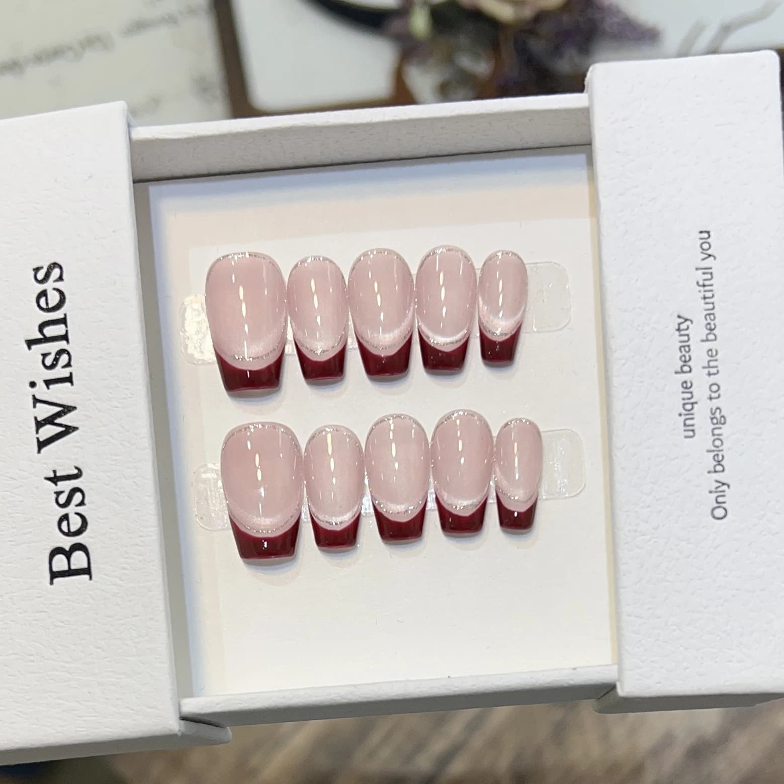10 Pezzi Unghie Finte a Mandorla Corte Francesi Effetto Occhio di Gatto con Decorazione Diamantata, Nail Art Semplice e alla Moda, Unghie Finte Press-on