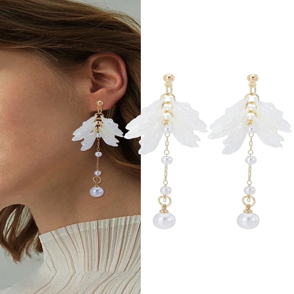 Zinc Alloy Stud Earrings with Resin Flower Golden 63mm