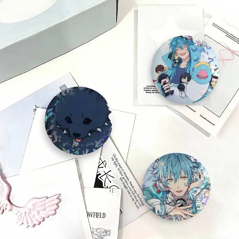 Badge Laser Anime D-dramatical Murder, Accessori per Vestiti, Zaini, Cappelli, Regali per Bambini, Amici, Fan, Oggetti da Collezione