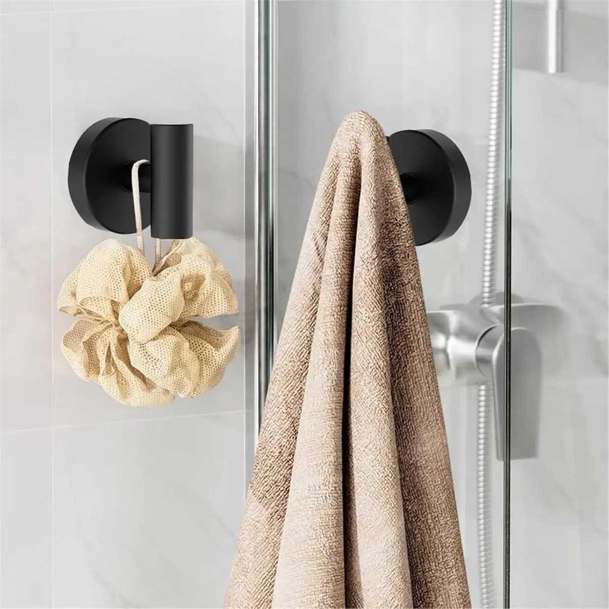 Confezione da 4 Ganci a Ventosa Salva-Tempo, Robusti, Senza Foratura, per Asciugamani e Panni, per Doccia e Bagno, Colore Nero