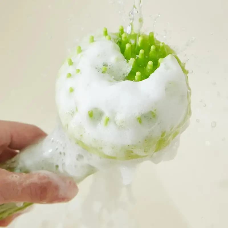 Spazzola per shampoo per cani per animali domestici Pettine per massaggio per gatti Scrubber per toelettatura con dispenser per shampoo per capelli lunghi e corti Gomma morbida in silicone per animali domestici