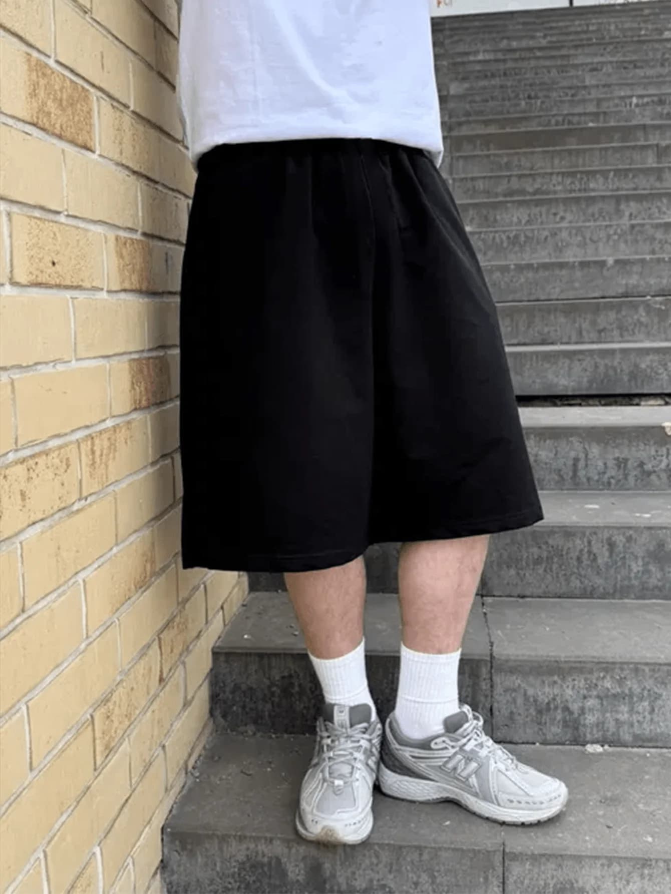 Men's Women's Joggers Moisture-Wicking Breathable Wide-Leg Athletic Shorts Suitable for Gym Outdoor Loose-Fit Straight Leg Pants