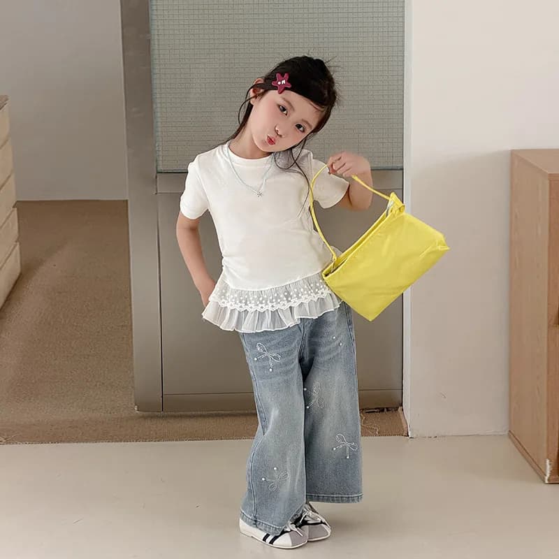 Set estivo da ragazza in stile coreano con t-shirt a maniche corte in pizzo patchwork e jeans casual con fiocco, set due pezzi versatile.