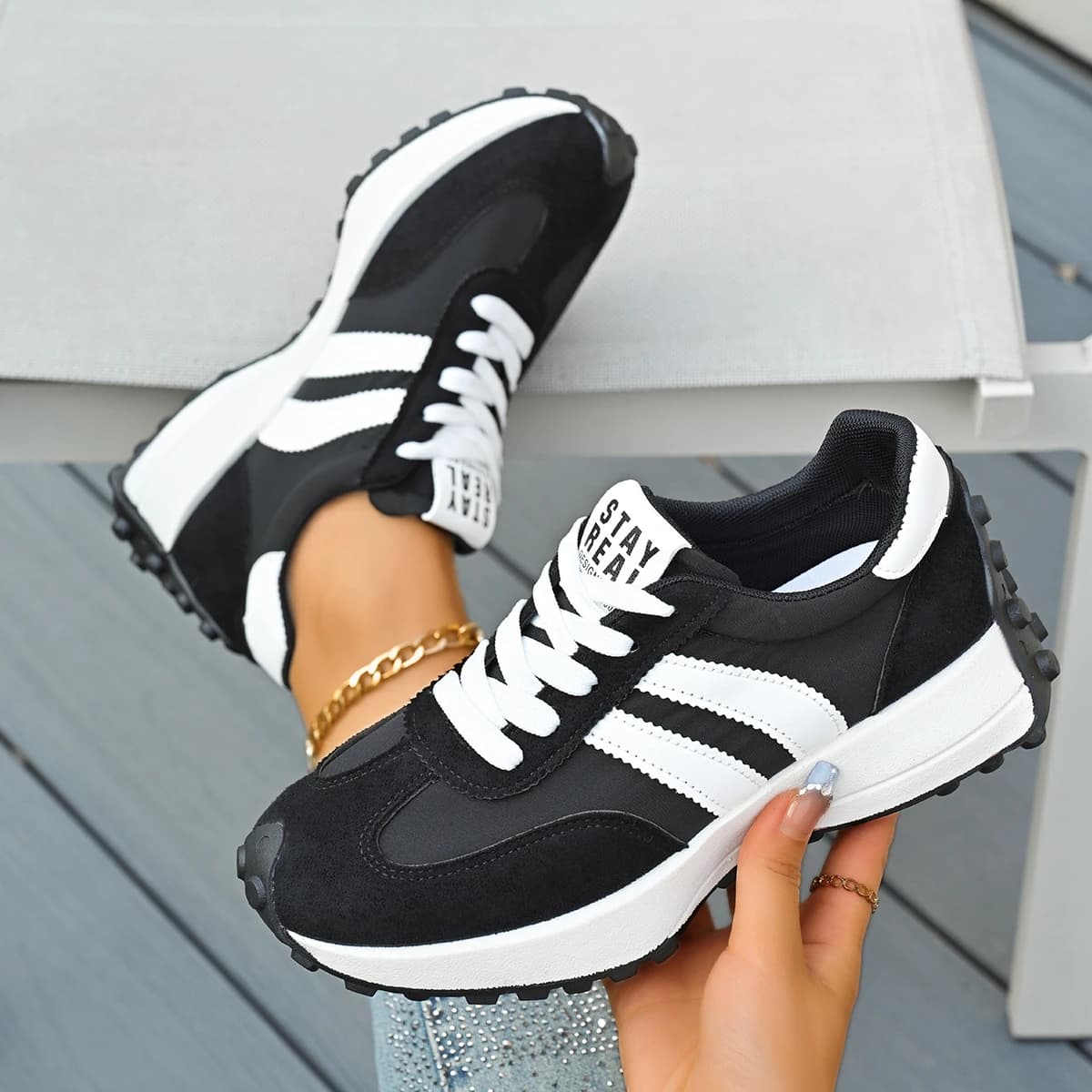 Scarpe da donna primavera traspirante sneakers con fondo spesso di grandi dimensioni mesh casual comode sneakers di grandi dimensioni donna Zapatos De Mujer