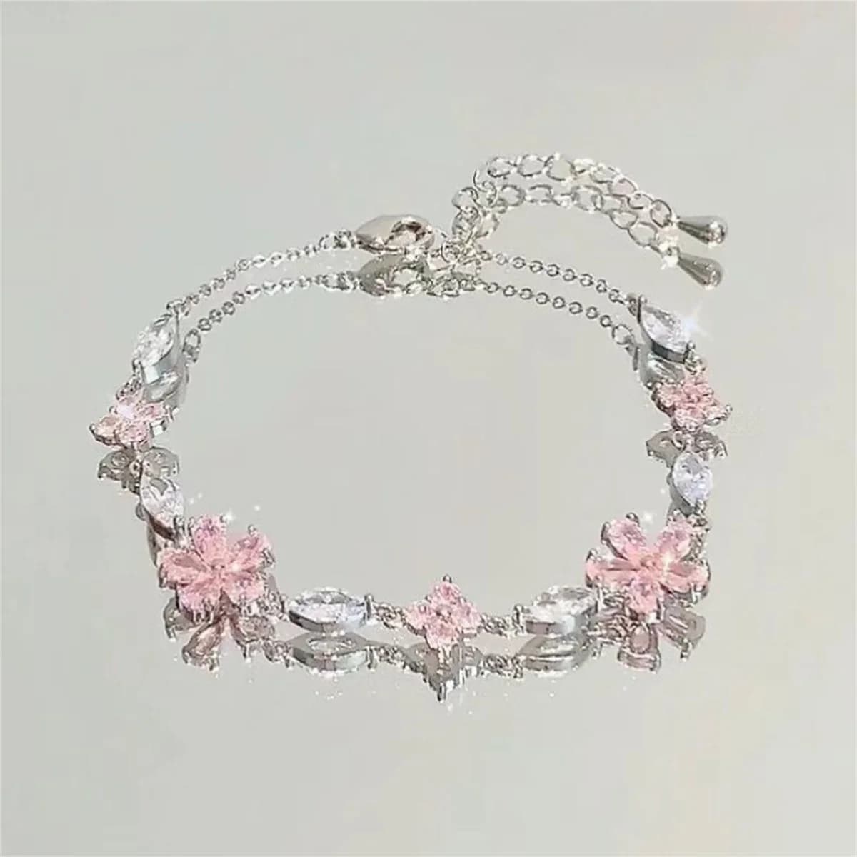 Bracciale coreano elegante con fiore di ciliegio e zirconi per donna, braccialetti con fiori di cristallo Y2K per ragazze dolci, gioielli da regalo per matrimoni e feste