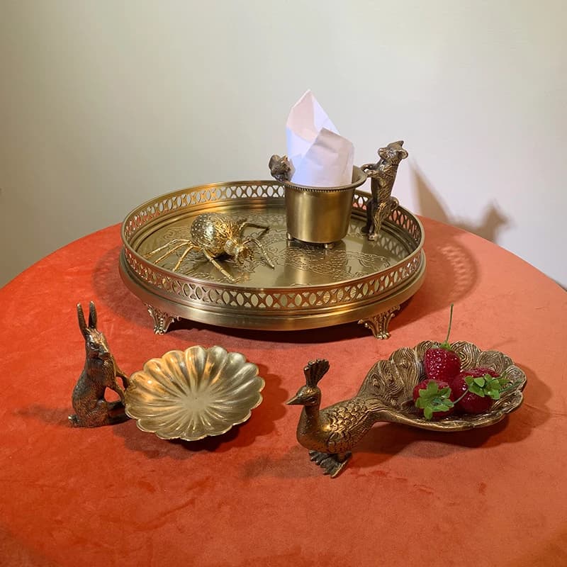 Tavolino da salotto per la casa, piatto di frutta interamente in rame, piatto di frutta secca, ornamento artigianale del club della stanza modello di lusso creativo