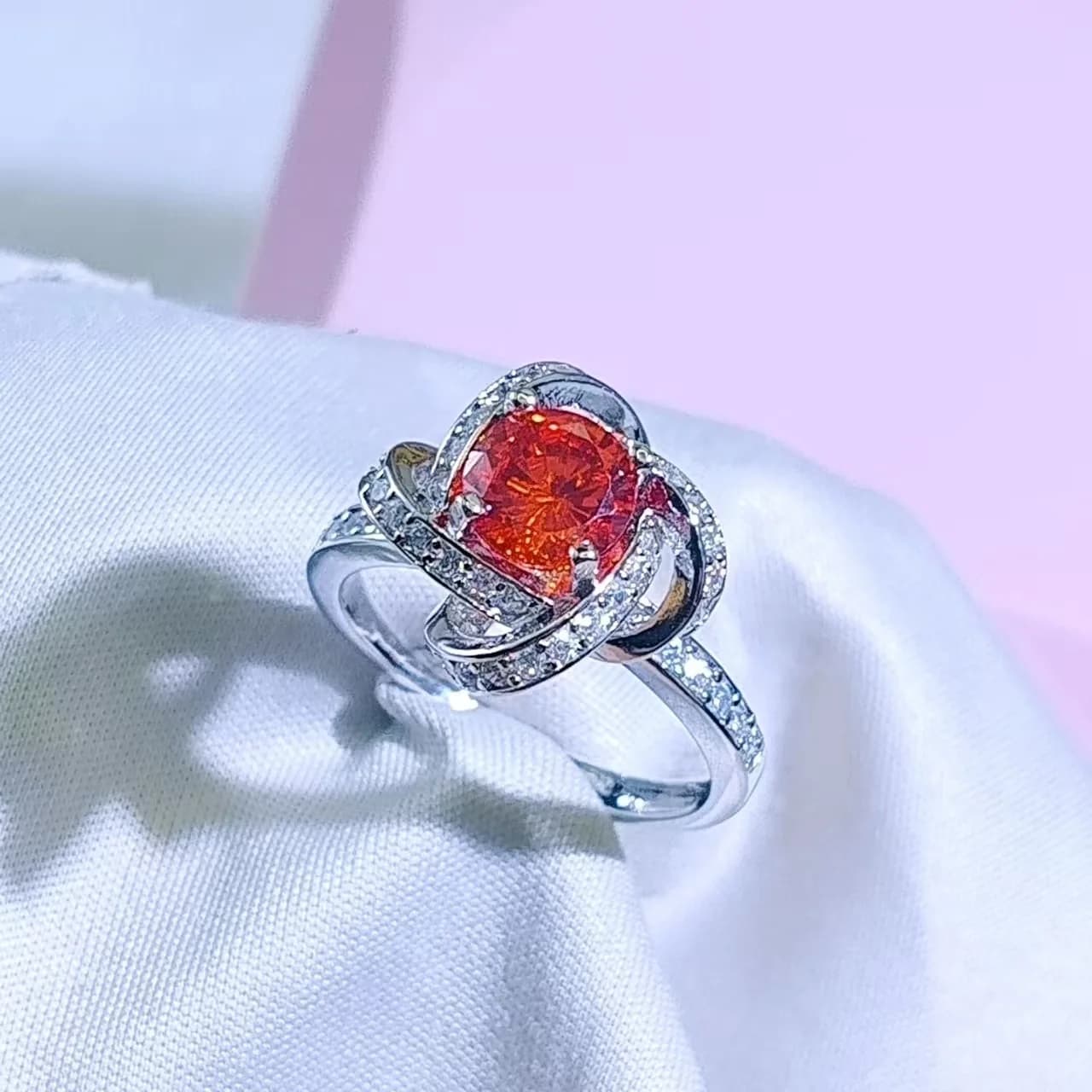 Adjustable geometric ring featuring synthetic zircon stones shaped like lucky four-leaf clovers with eight-heart eight-arrow cut