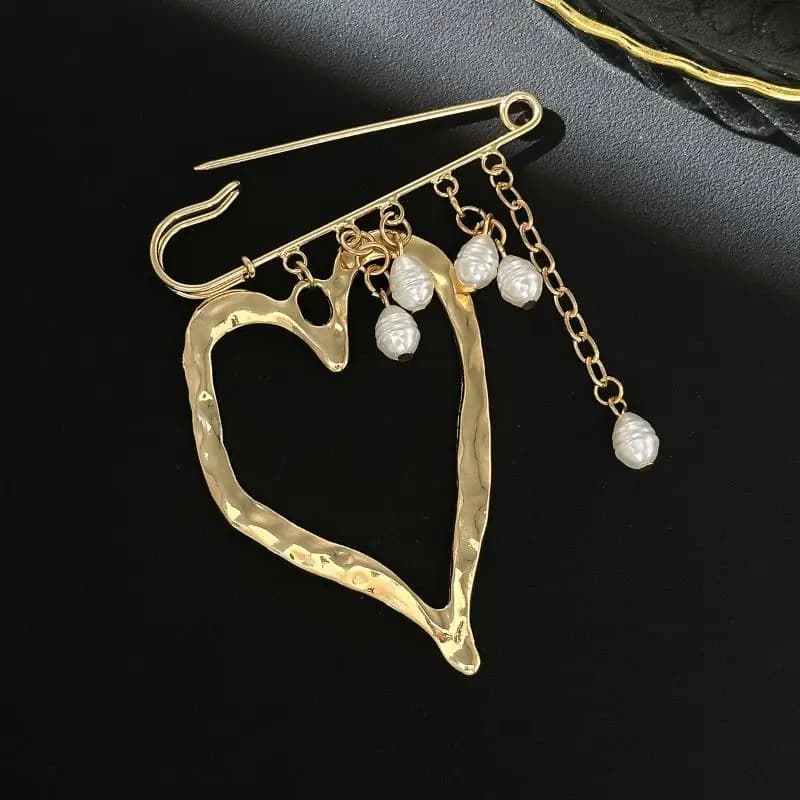 Creative Beaded Heart Shaped Tassel Metal Brooches Adjusting The Pant Legs Belt Safety Pin Versatile Clothing Decor