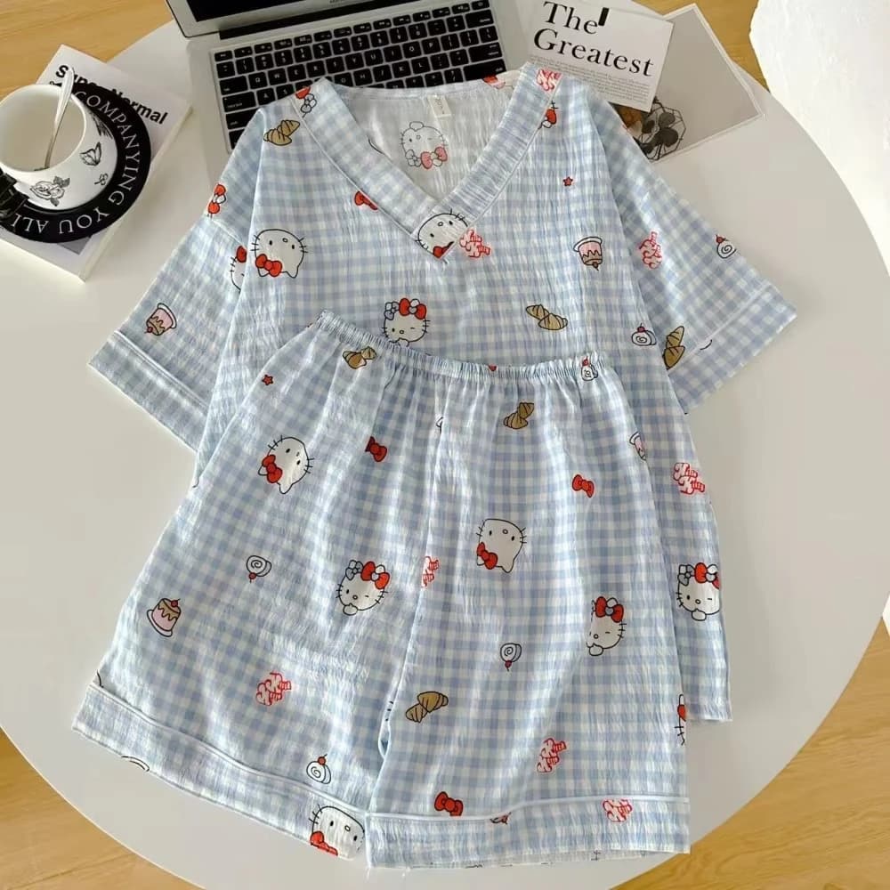 New Sanrio Hello Kitty pyjamas set, comfortable and casual pajamas with t-shirts and shorts, anime style and cartoons, for students, homewear.