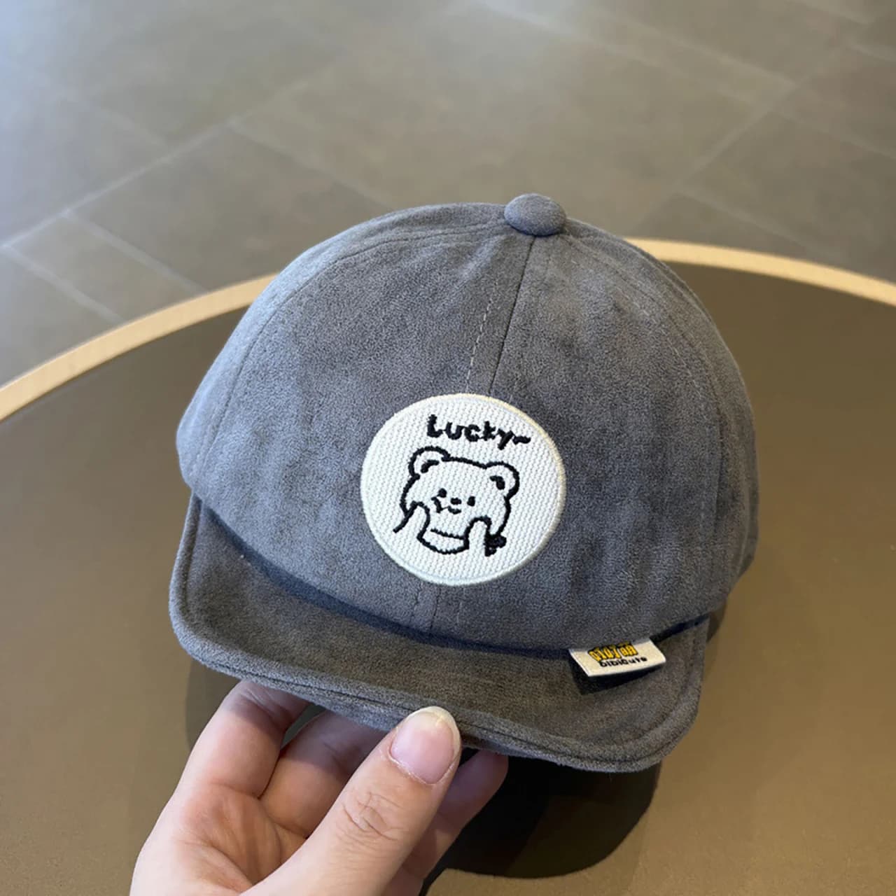Cappellino da Baseball per Neonati in Tinta Unita con Ricamo Cartoon, Visiera Morbida in Camoscio, Cappello Casual per Bambini e Bambine