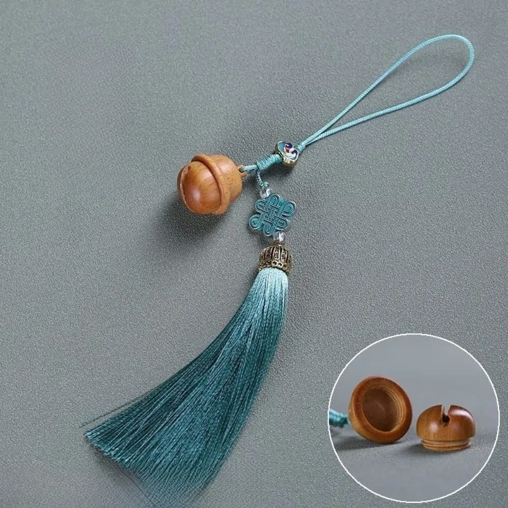 Wood Sandalwood Sachet Pendant Keychain Hollow Carved Lantern Mobile Phone Round Shape Metal Essential Oil Diffuser Pendant