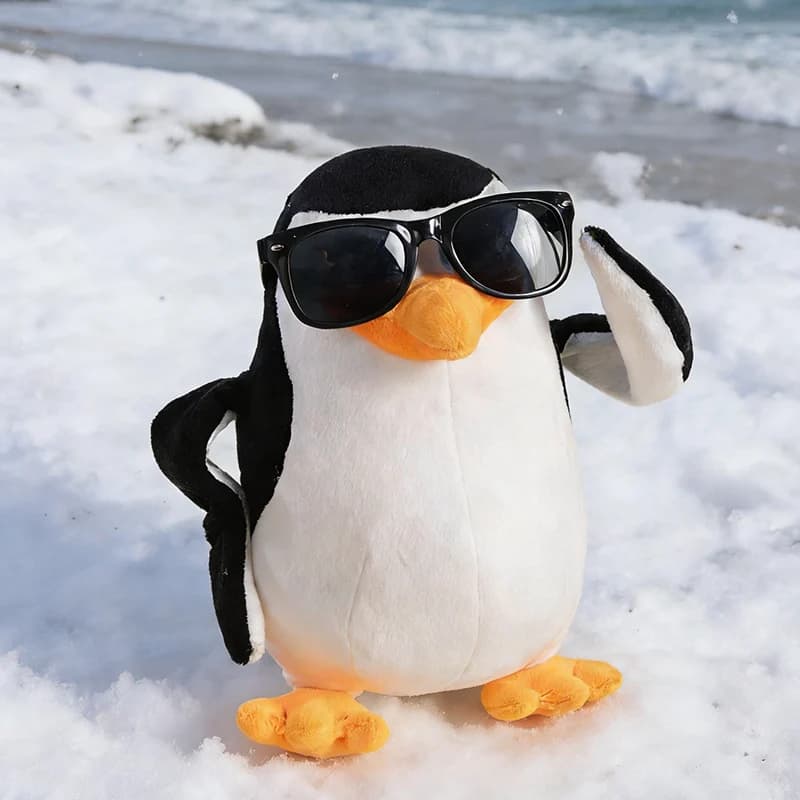 28CM simpatico pinguino giocattoli di peluche morbido farcito bambola animale del fumetto Cool Cosplay bambola del pinguino per i regali di compleanno