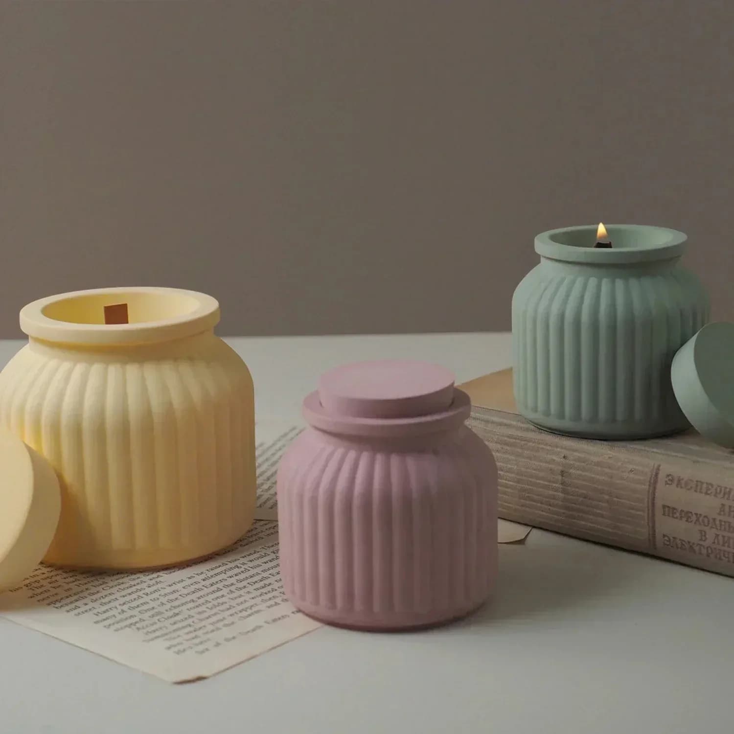 Stampo per barattolo di candela rotondo con coperchio Stampo per candela in cemento Stampo in silicone Cemento Gesso Resina Vaso di fiori Scatola di immagazzinaggio Stampi artigianali Strumento
