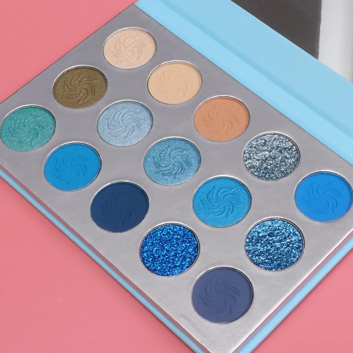 Palette di ombretti compatta da 15 colori, super pigmentata, dalla texture fine, colorata e versatile per donne, trucco leggero e fumoso, per ogni occasione