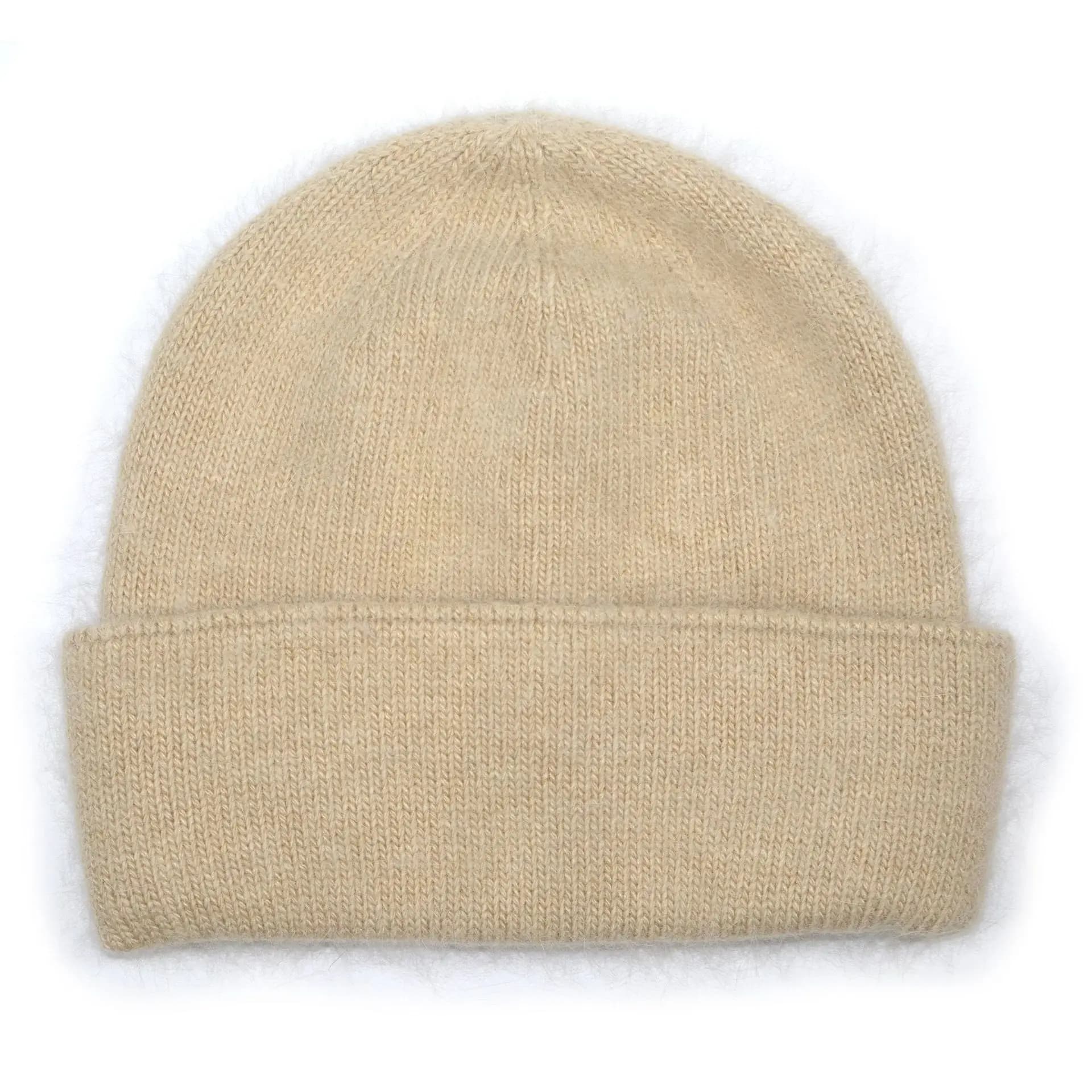 Cappello invernale con cuffia lavorata a maglia con soffici capelli di coniglio