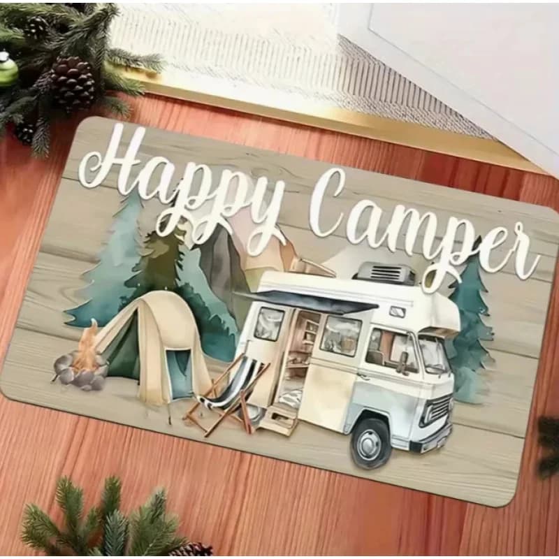 VIKAMA Happy Camping Welcome Doormat Tappetino per interni ed esterni con design retrò a forma di albero di pino, tappeto decorativo a tema foresta